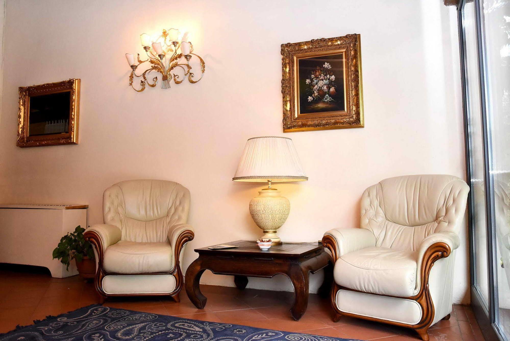 קרמה Albergo Dimora Storica Antica Hostelleria מראה חיצוני תמונה